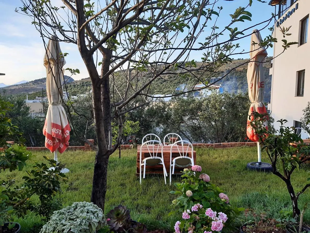 Villa Zotaj 사밀 아파트
